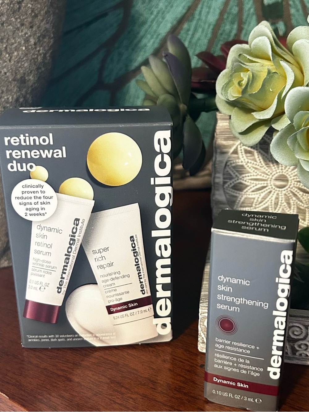 dermalogica Retinol Renewal Duo & Dynamic Skin Serum — Gray with Yellow Accents